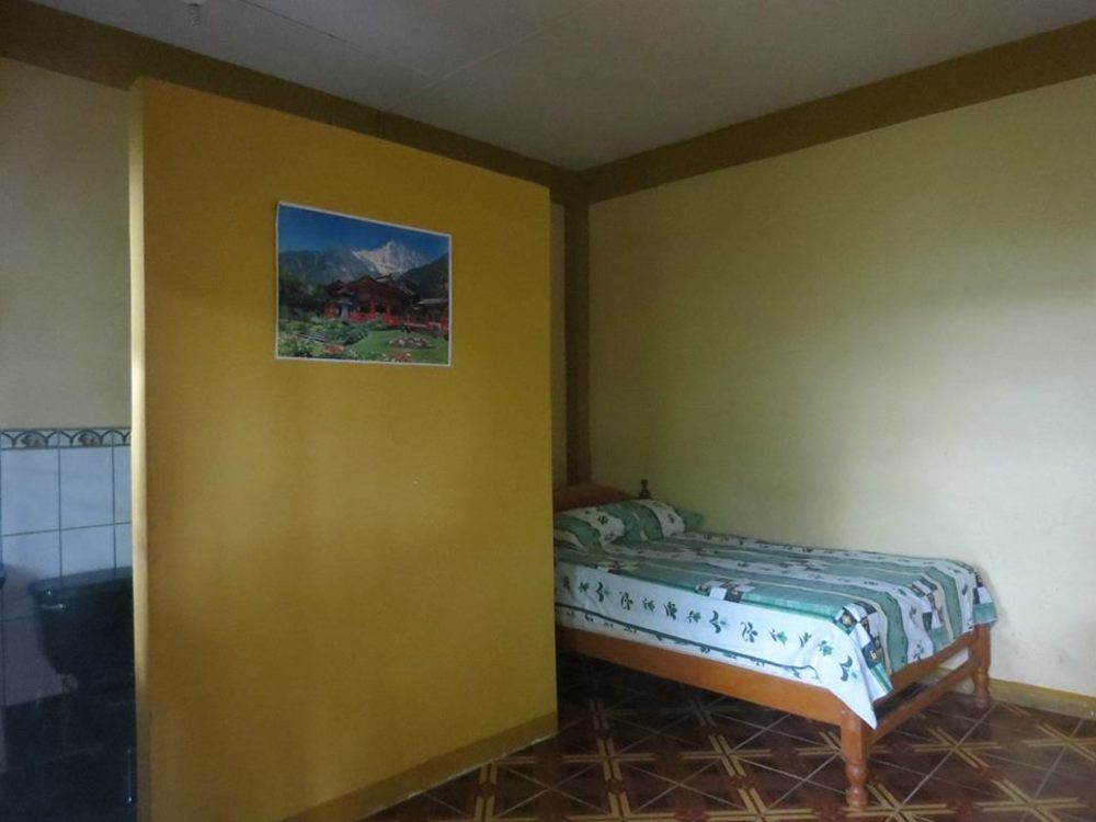 פוארטו מלדונדו Tambopata Hostel Bambu מראה חיצוני תמונה