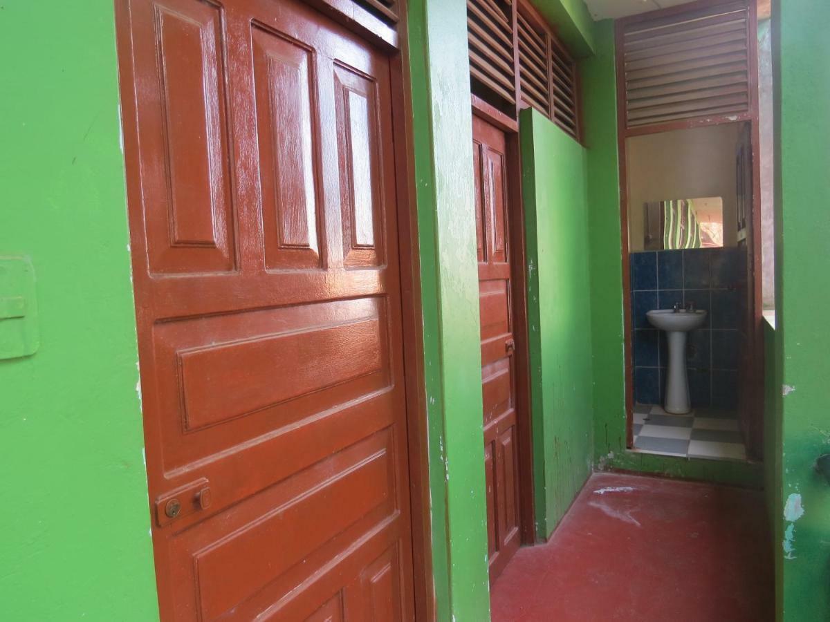 פוארטו מלדונדו Tambopata Hostel Bambu מראה חיצוני תמונה
