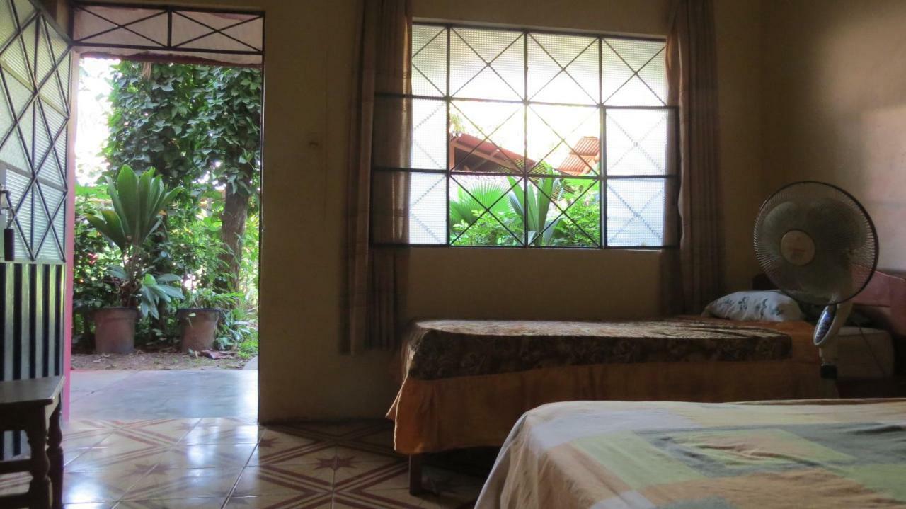 פוארטו מלדונדו Tambopata Hostel Bambu מראה חיצוני תמונה